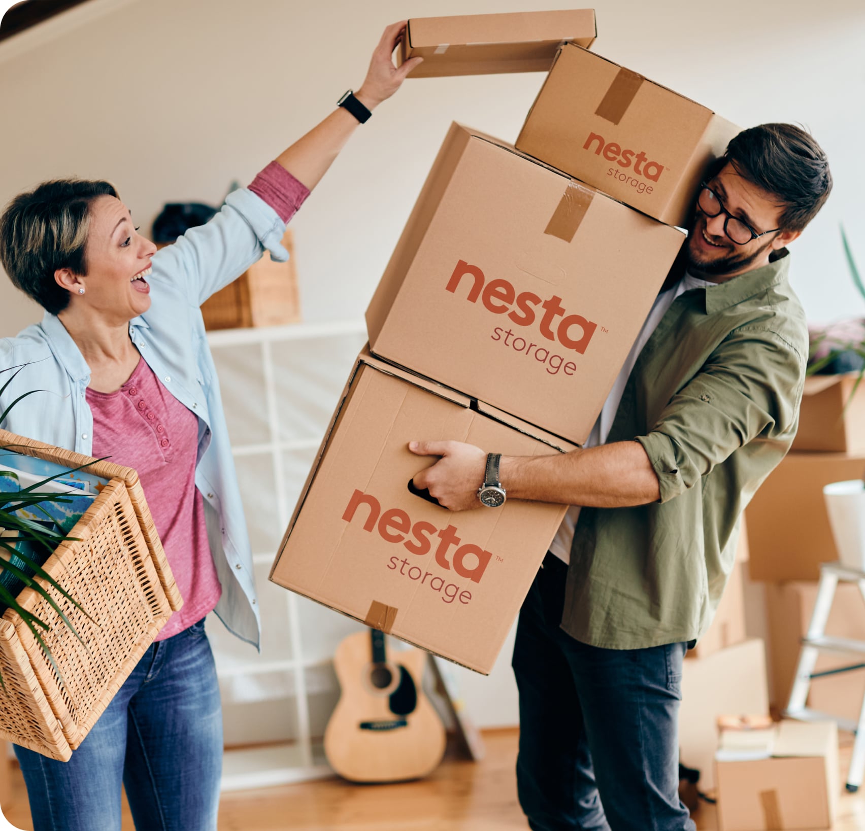 NestaHelpsMakeRoom couples packing up boxes for renovation